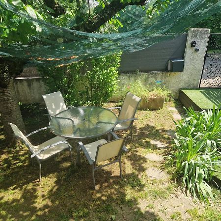 Appartement Independant Dans Maison Avec Jardinet, Au Calme Serezin-du-Rhone Exterior photo