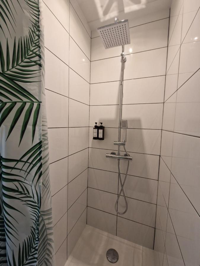 Appartement Independant Dans Maison Avec Jardinet, Au Calme Serezin-du-Rhone Exterior photo