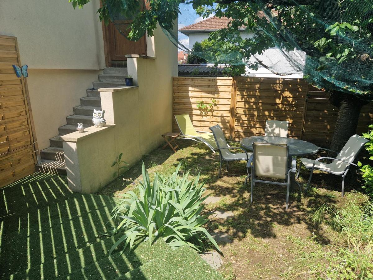 Appartement Independant Dans Maison Avec Jardinet, Au Calme Serezin-du-Rhone Exterior photo